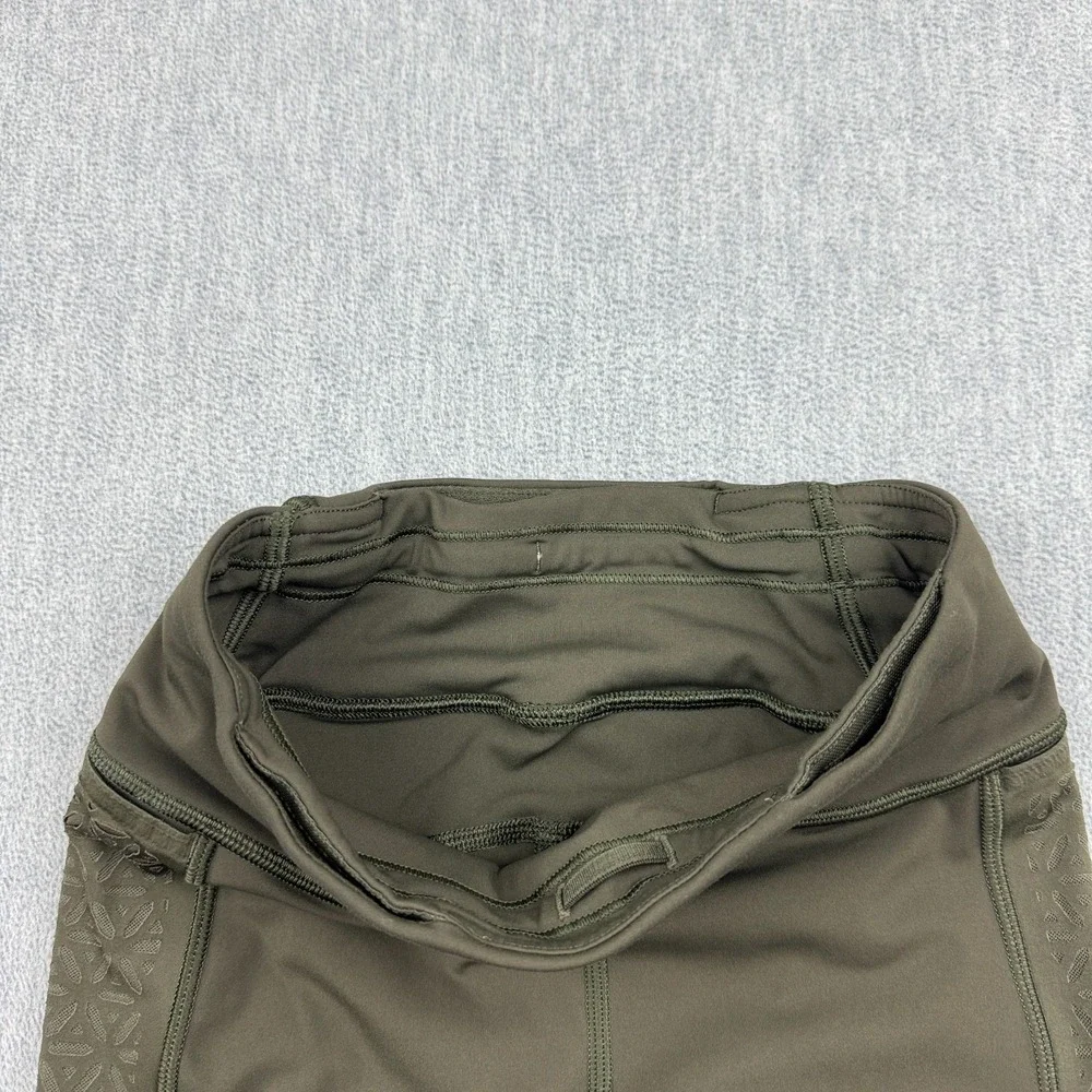 Lululemon Shorts Womens 2 Green Strength & Sweat 8